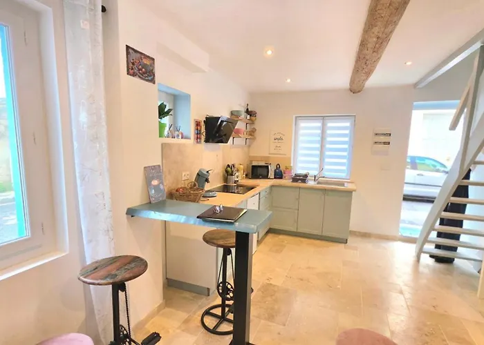 - Bleu Azur - A 100m De La *